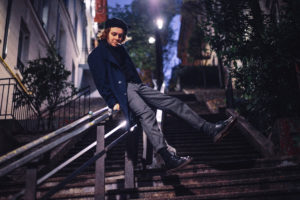 Ian Caulfield - photo sur un escalier