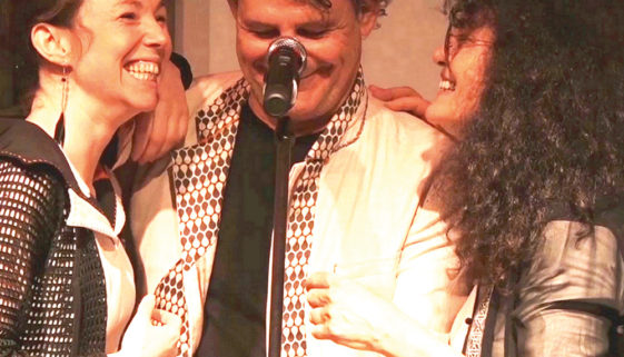 carré tribal voix