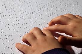 Le braille à l'Inja (Institut national des jeunes aveugles) - Onisep